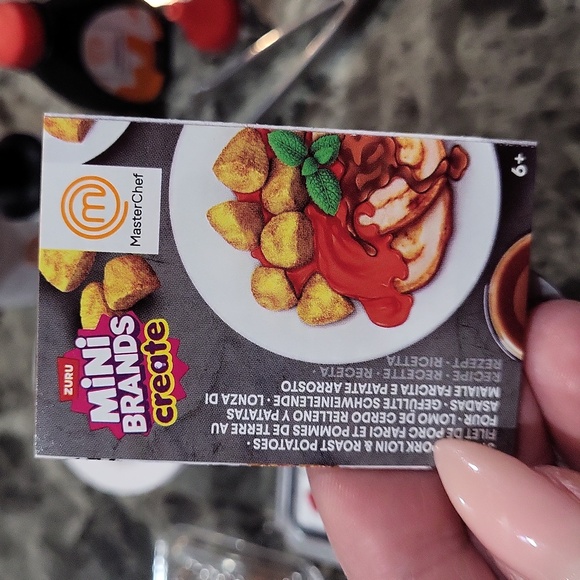 Zuru Other - Zuru Mini Brands Create Master Chef Stuffed Pork Lion & Roast